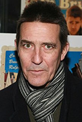 Ciarán Hinds.jpg