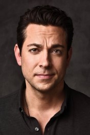 Zachary Levi.jpg