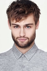 Douglas Booth.jpg