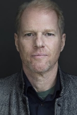 Noah Emmerich.jpg