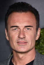 Julian McMahon.jpg