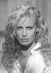 Daryl Hannah.jpg